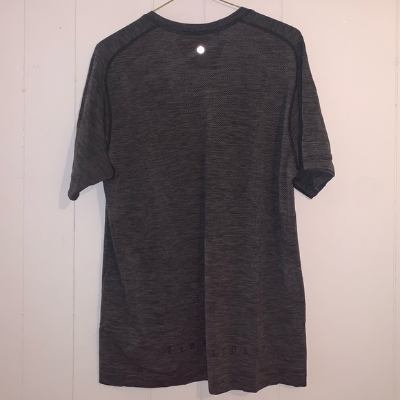 Lululemon ‘Ride’ Shirt - Picture 2 of 3